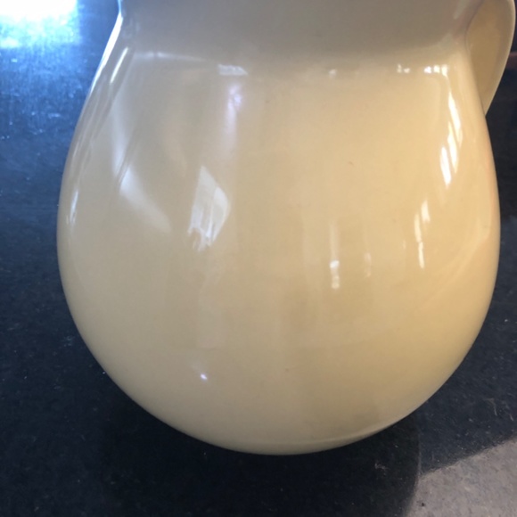Cottage core jug with kitchen utensils - Picture 4 of 5